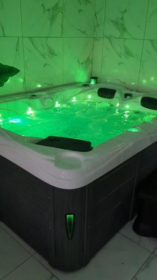 Spa Nessa Saint-Andiol Экстерьер фото